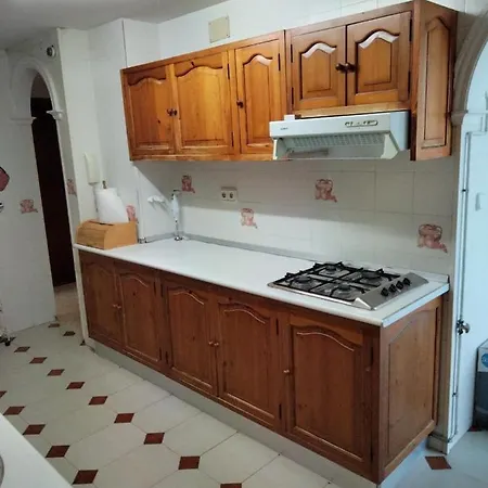 Apartment Apartamento De Tres Dormitorios Para Hasta Cuatro Personas En Plaza Del Caballo Con Magnifica Ubicacion A 200 Metros De La Feria Con Plaza De Aparcamiento Privado Jerez de la Frontera